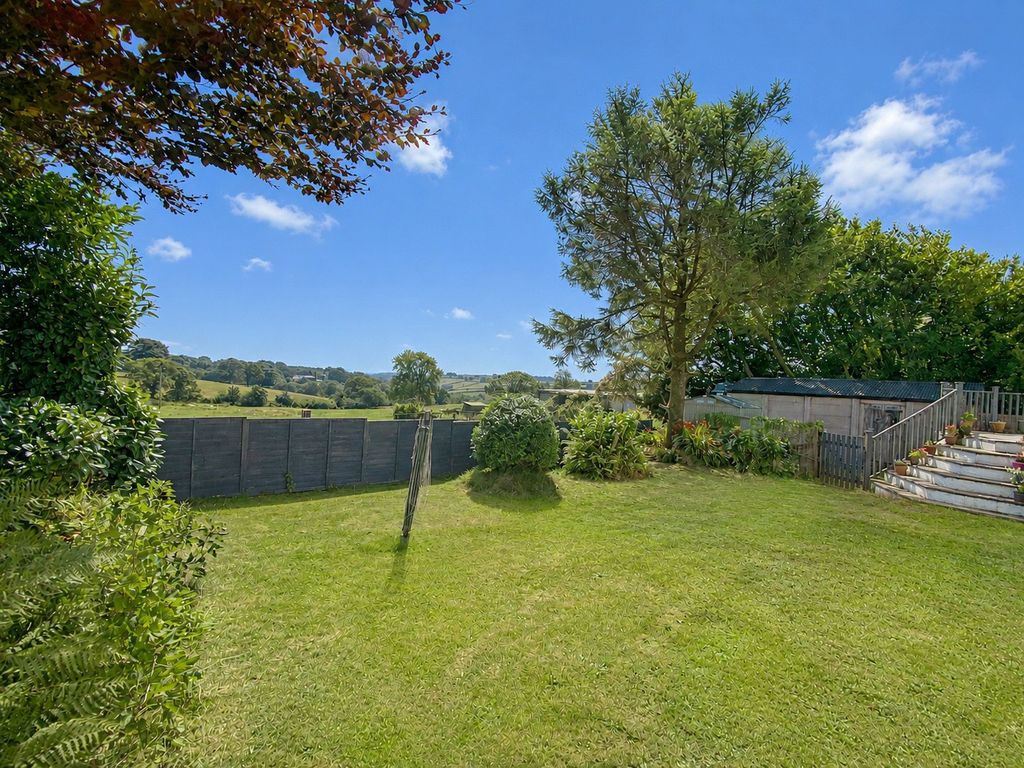 Property photo 3 of 16 Picture No. 03