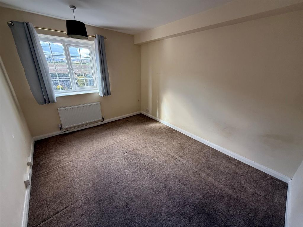 Property photo 3 of 8 Bedroom One