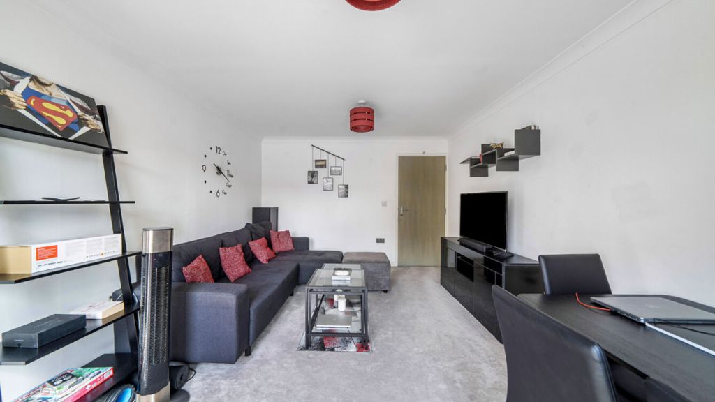 Property photo 3 of 11