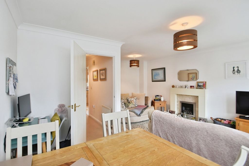 Property photo 3 of 16 Pbox-Img.Jpg