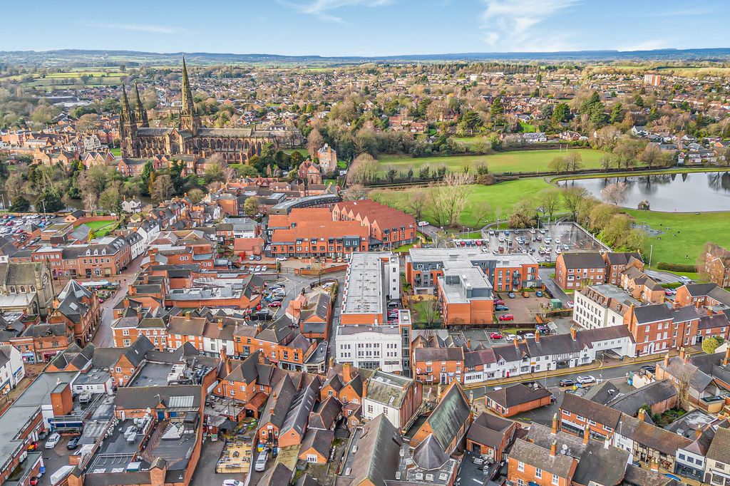 Property photo 1 of 21