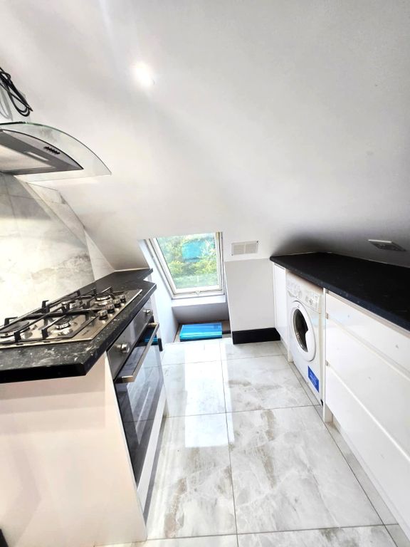 Property photo 1 of 2