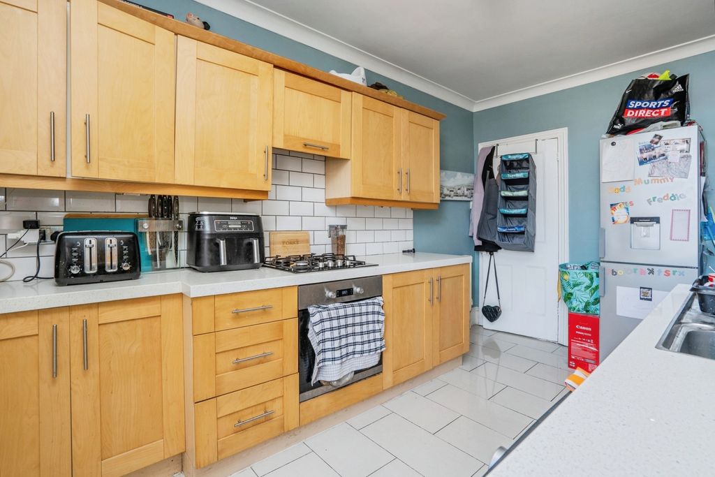 Property photo 2 of 20 Pbox-Img.Jpg