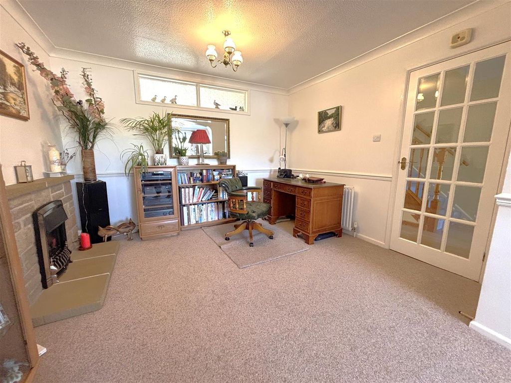 Property photo 3 of 27 24.Jpg