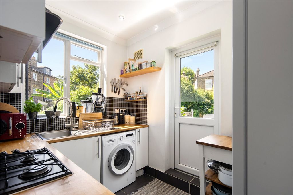 Property photo 2 of 15 Kitchen