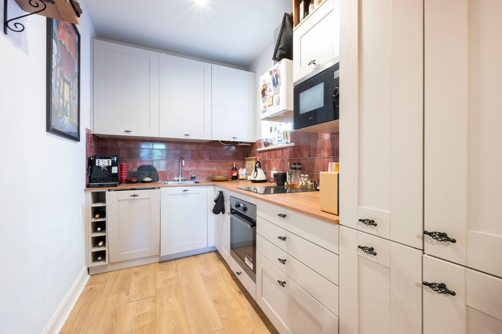 Property photo 2 of 11 Picture No. 03