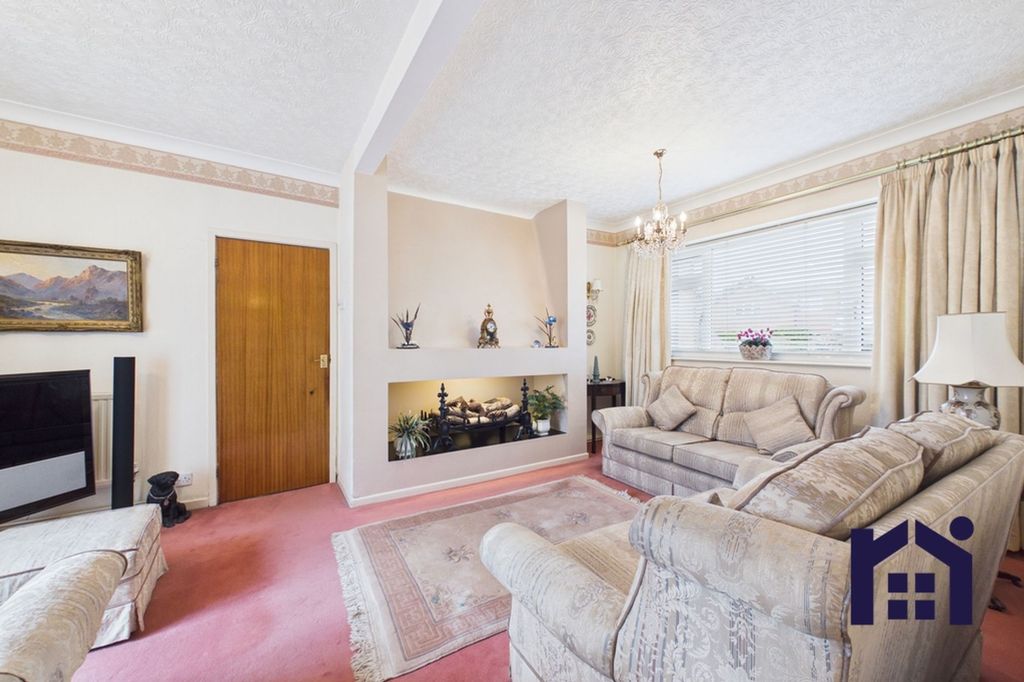 Property photo 2 of 27 Living Room