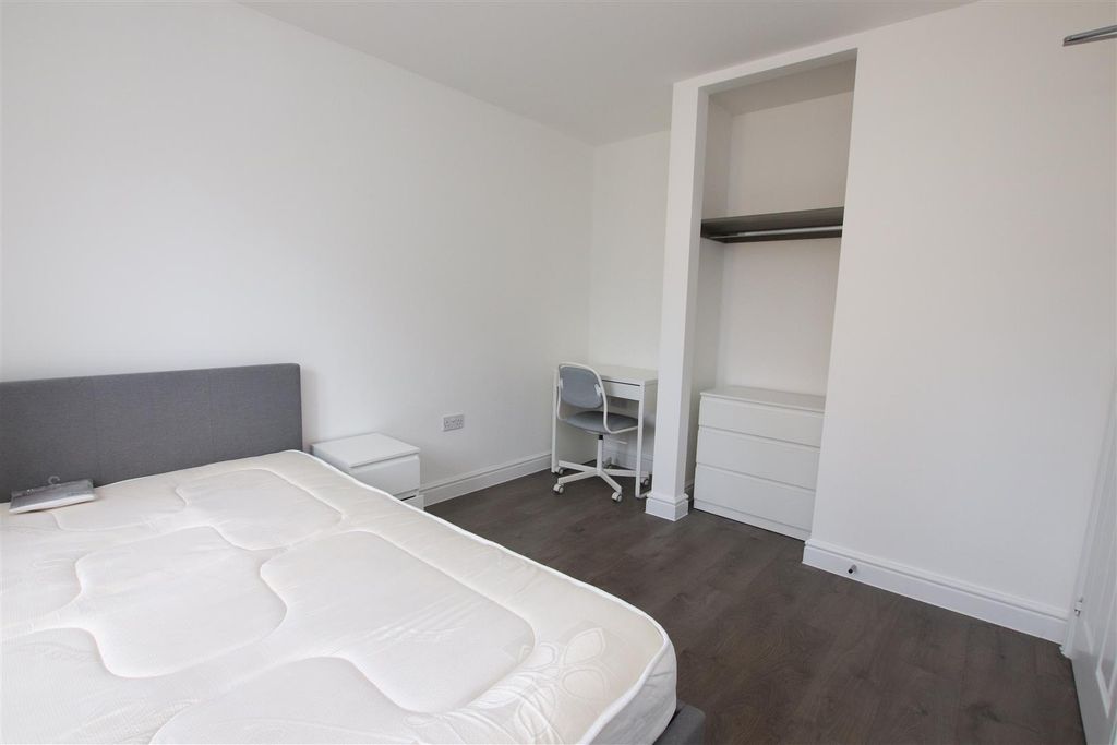 Property photo 3 of 16 Bedroom 2