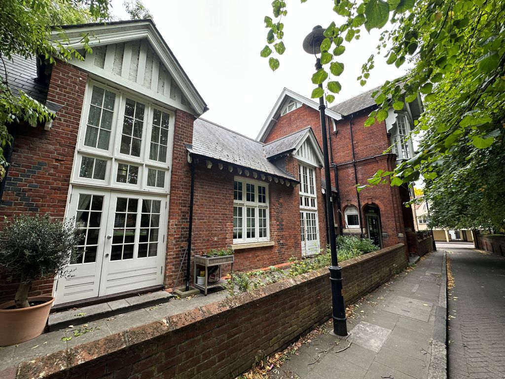 Property photo 2 of 33 5.Jpg