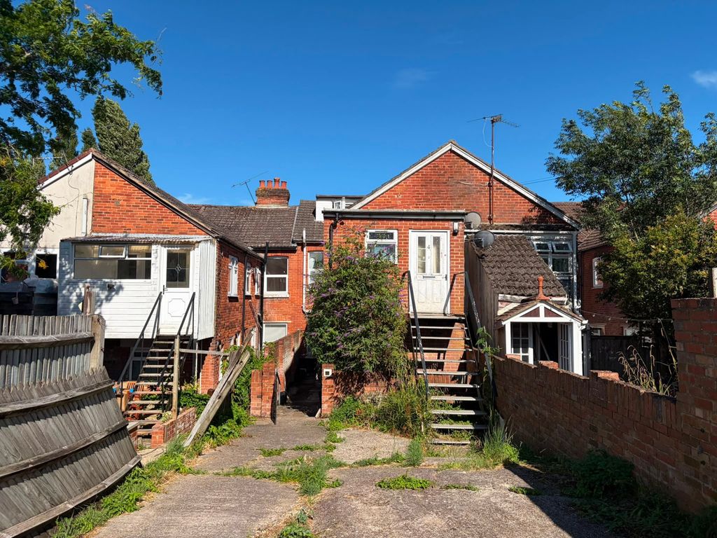 Property photo 1 of 7