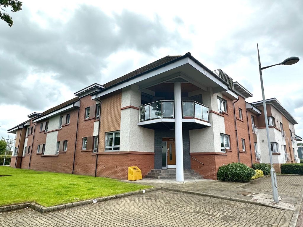 Property photo 1 of 16 Main Entrance