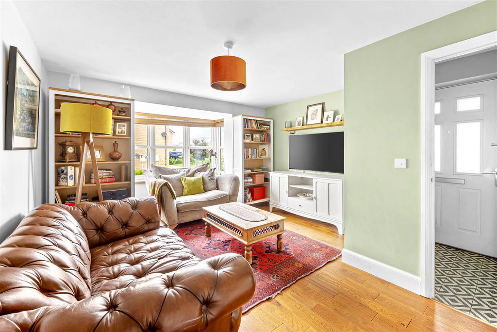 Property photo 3 of 26 Sitting Room