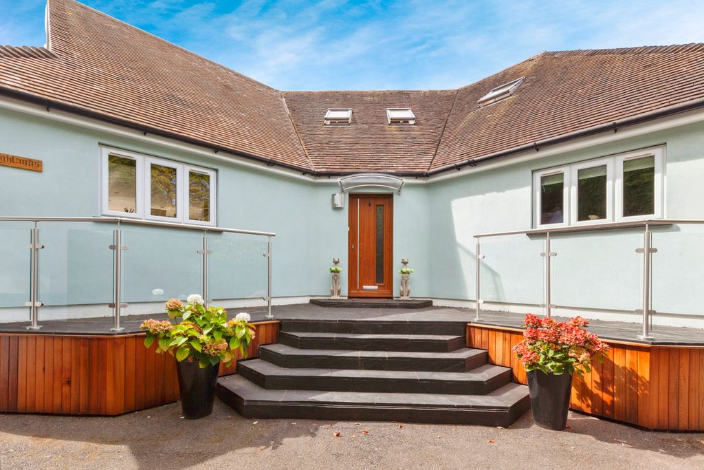 Property photo 2 of 23 Front