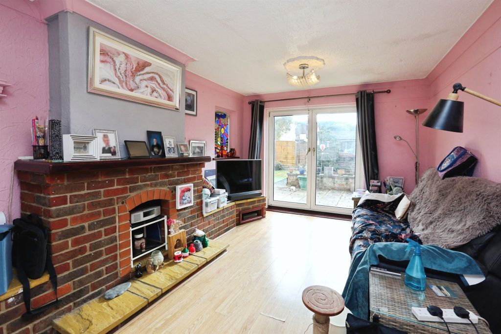 Property photo 2 of 9
