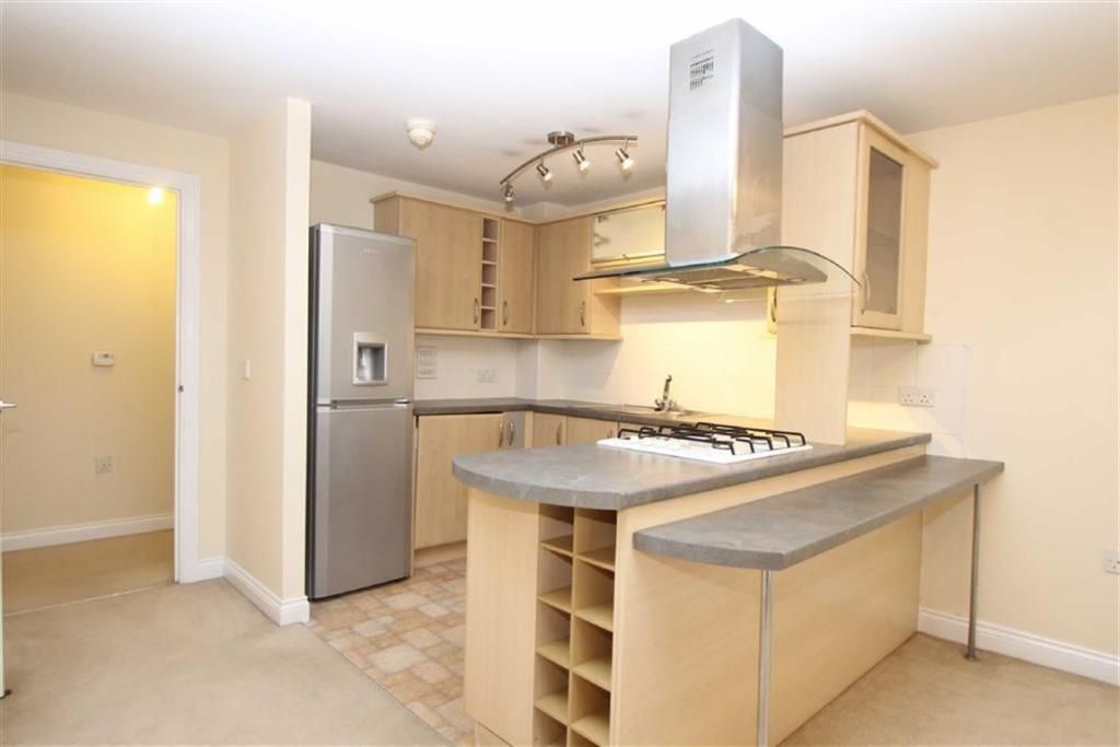 Property photo 2 of 12