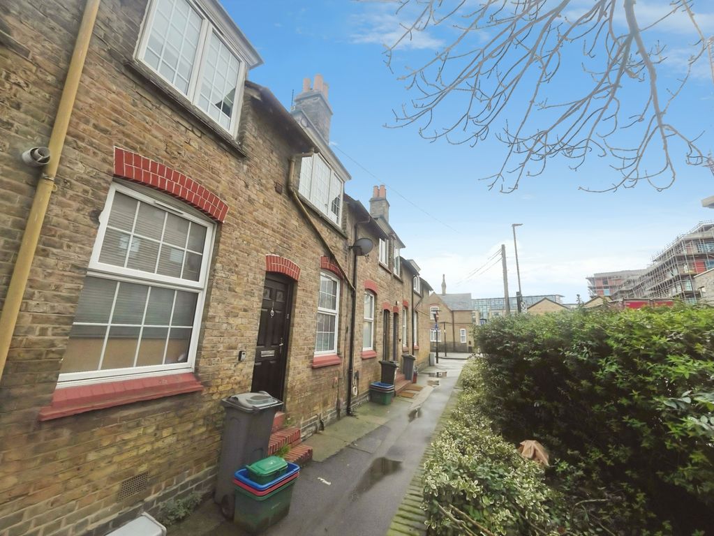 Property photo 3 of 6 Pbox-Img.Jpg