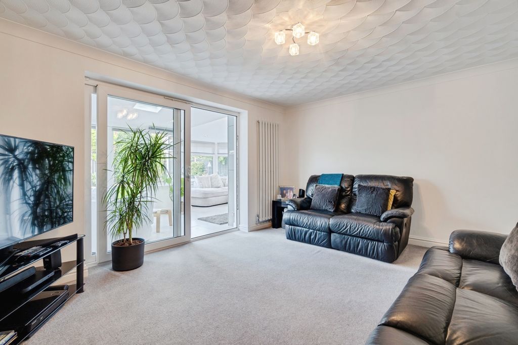 Property photo 3 of 29 Pbox-Img.Jpg