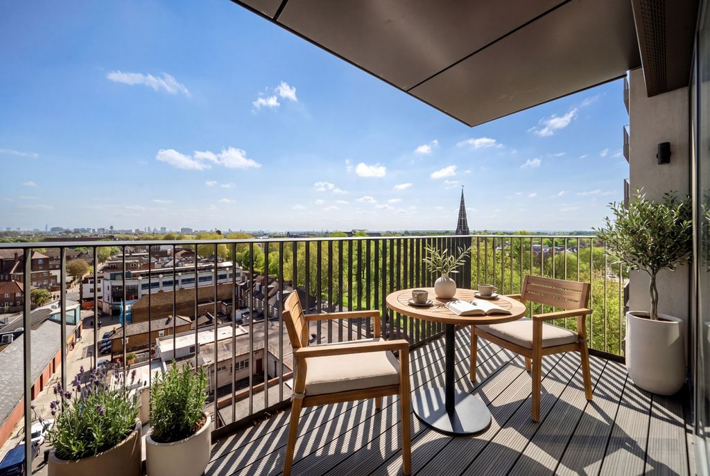 Property photo 2 of 8 Empire House A703-09.Jpg