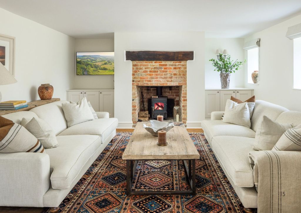 Property photo 3 of 24