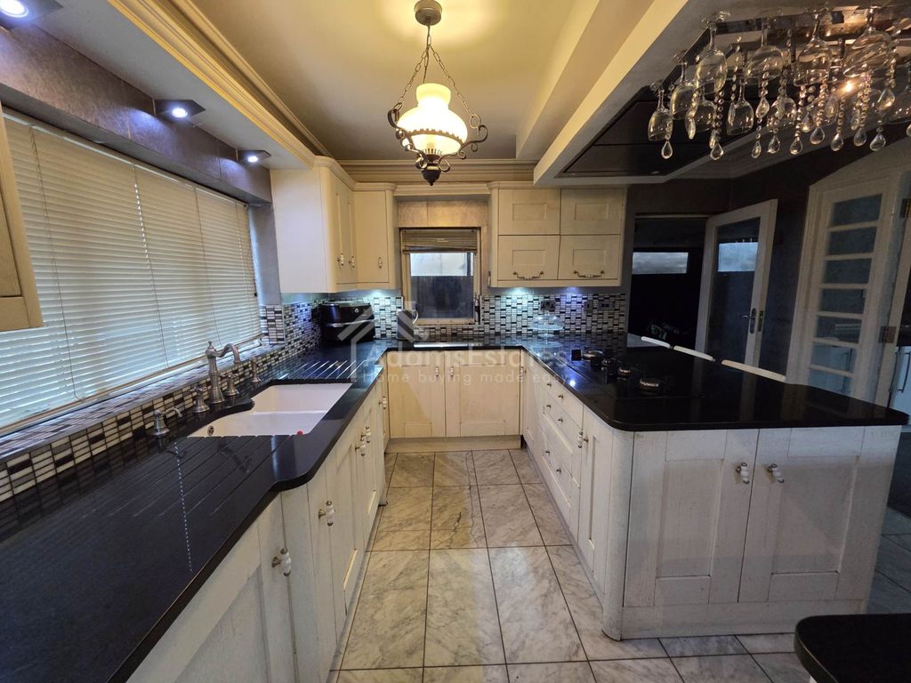 Additional image 6 of 4 bed detached house for saleNorthfield Road, Dewsbury WF13