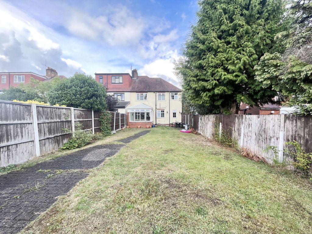 Property photo 2 of 20