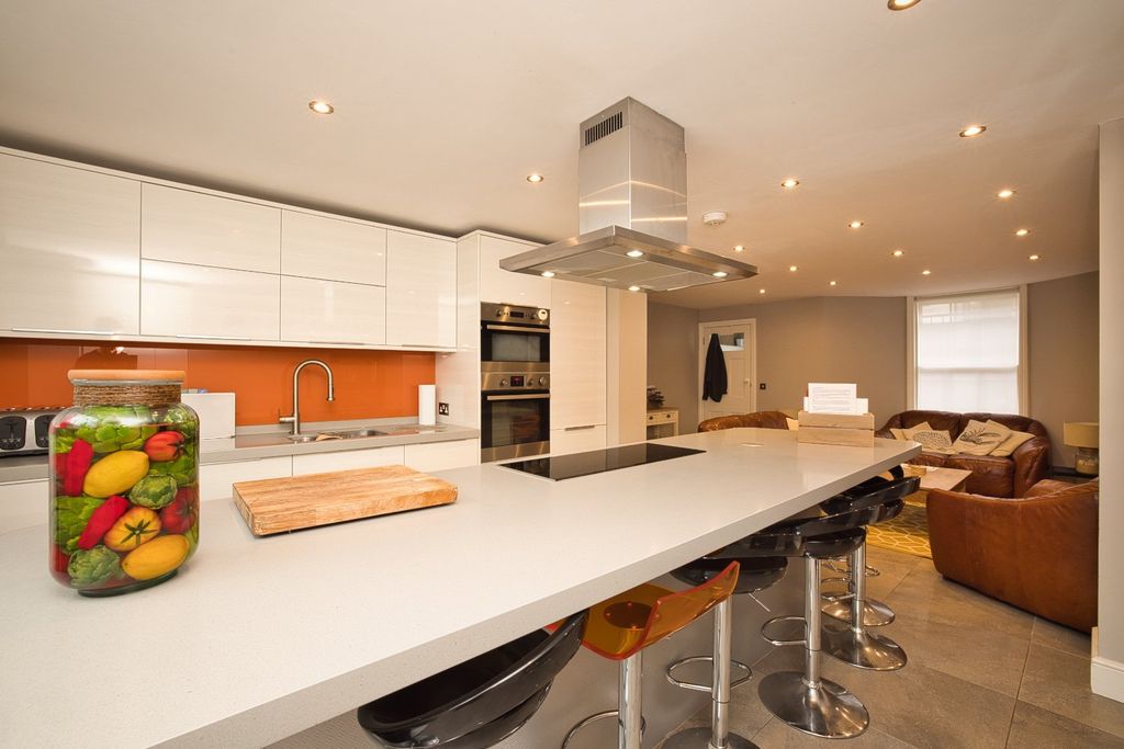 Property photo 2 of 24 Picture 2