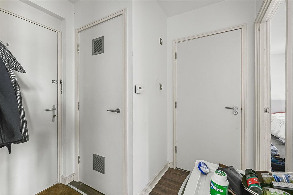 Property photo 3 of 14 10_54673.Jpg