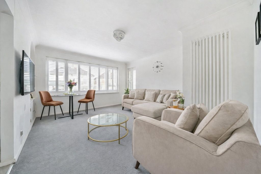 Property photo 2 of 13 Reception