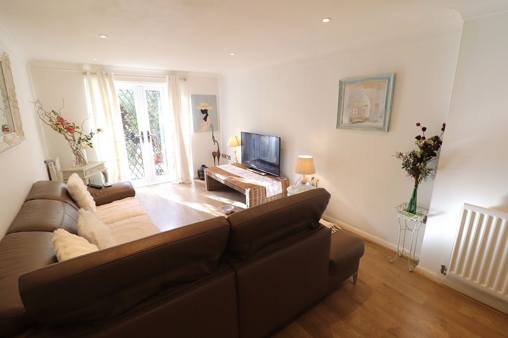 Property photo 3 of 21 Picture No. 17