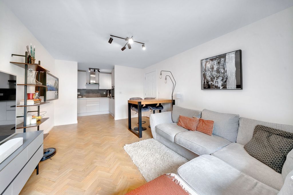 Property photo 2 of 13