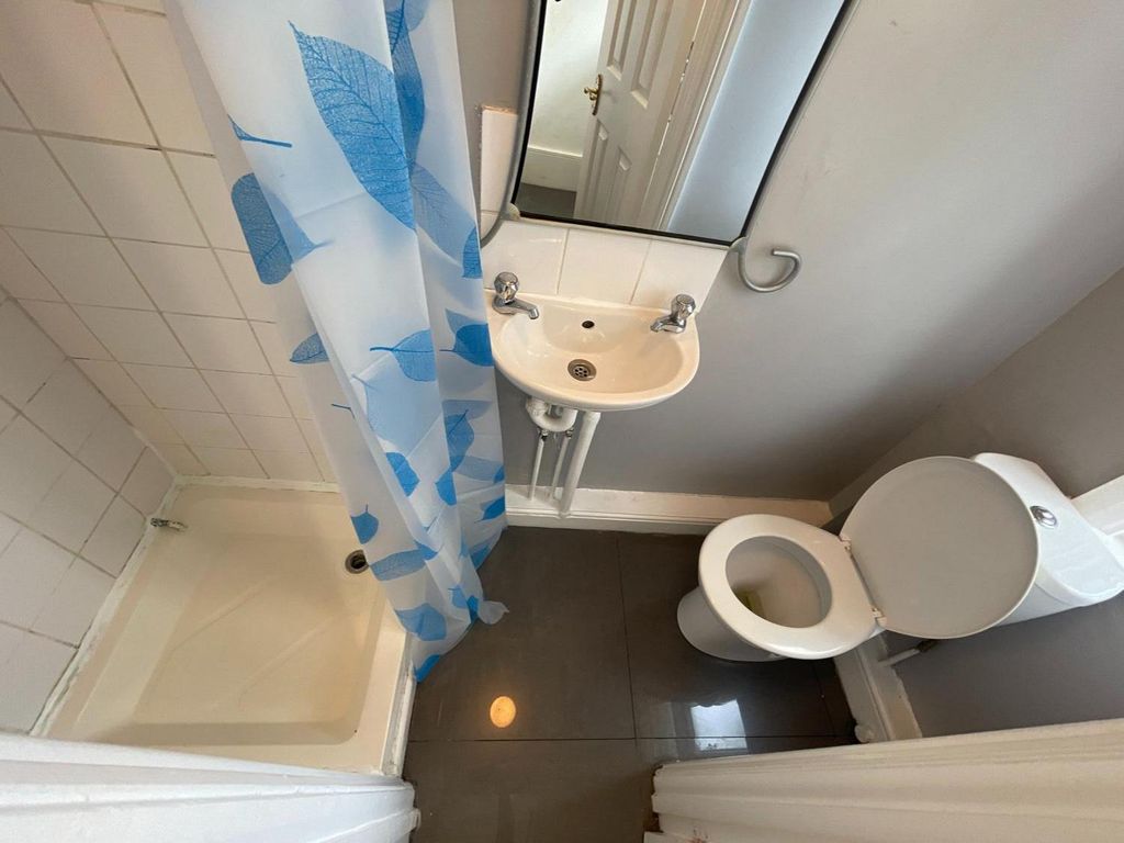 Property photo 3 of 4