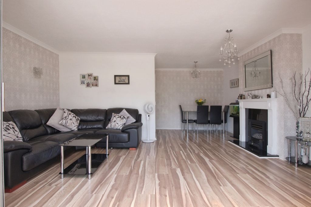 Property photo 3 of 17 Pbox-Img.Jpg