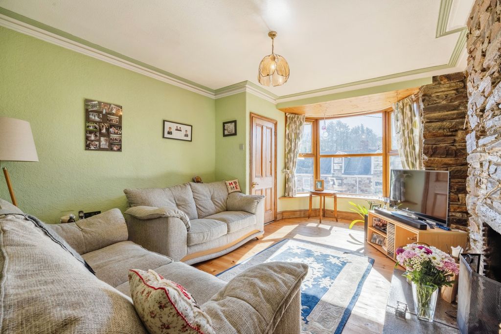 Property photo 2 of 18 Photography