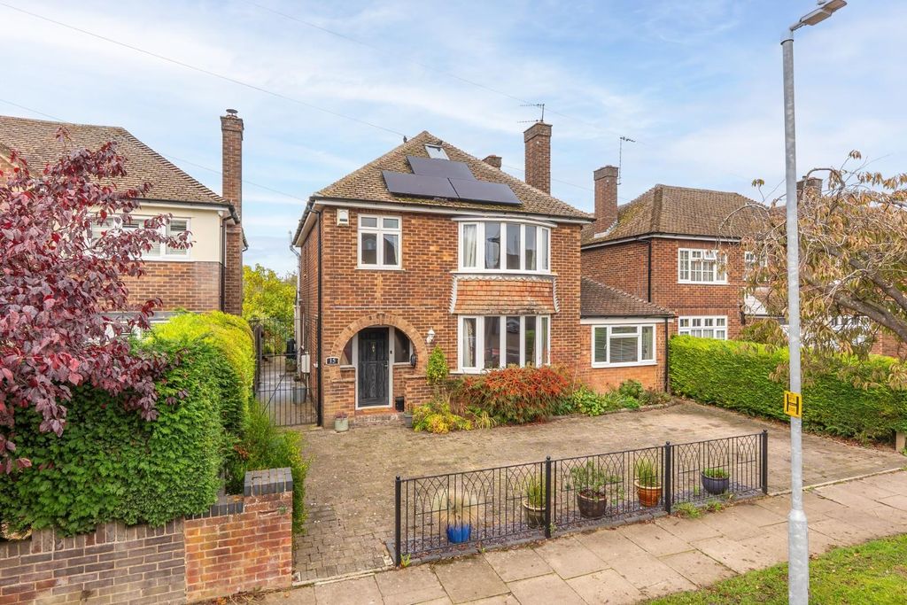 Property photo 1 of 26