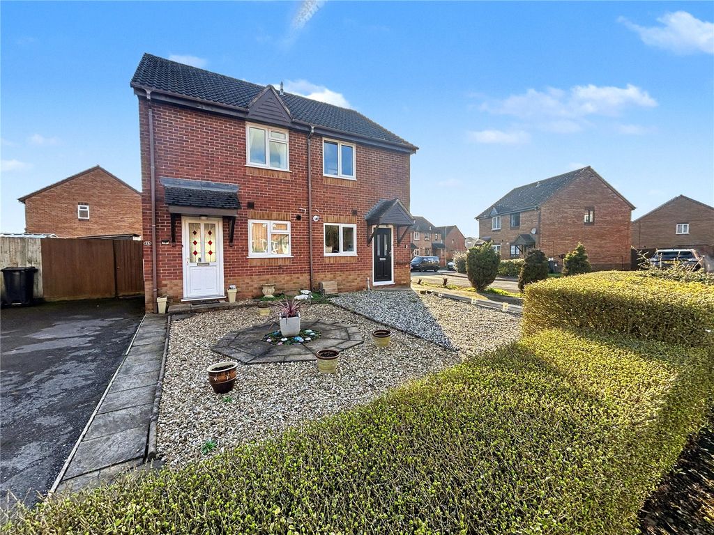 Property photo 1 of 10 21 Taylors Court