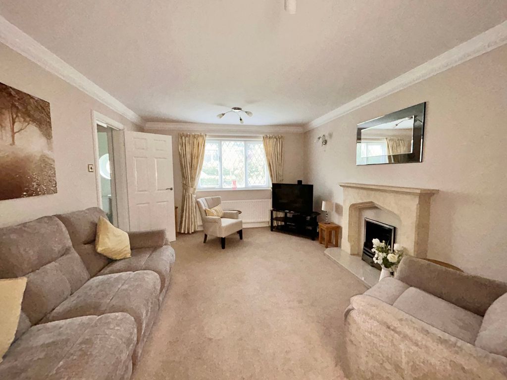 Property photo 2 of 24