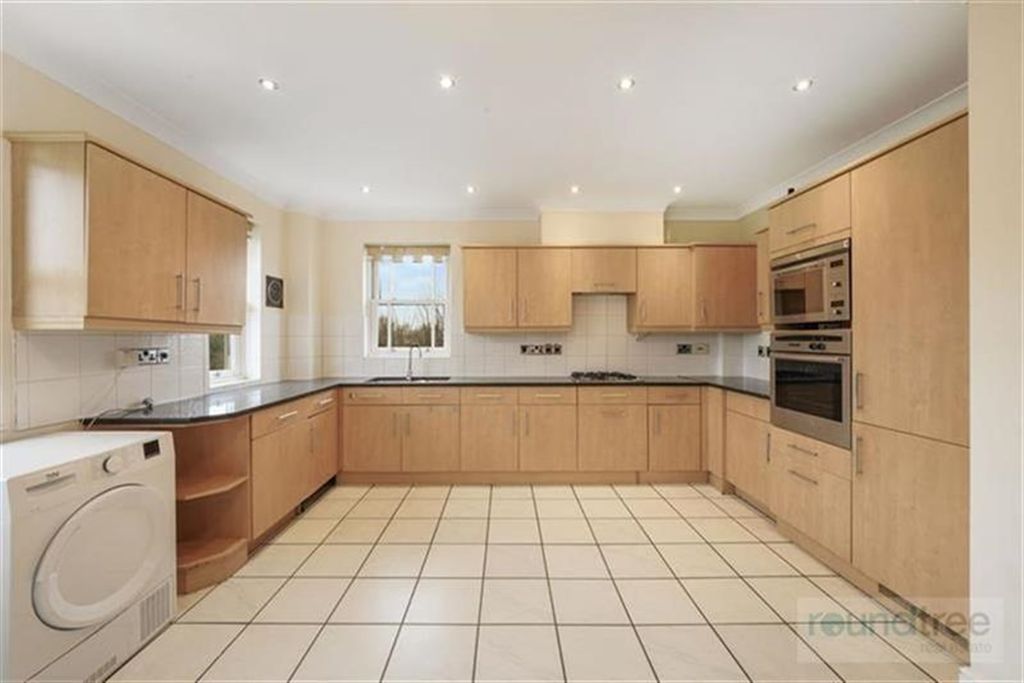 Property photo 1 of 10 (Main)