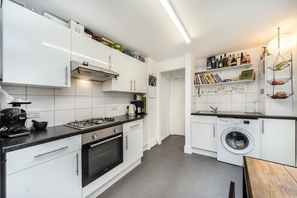 Property photo 2 of 5