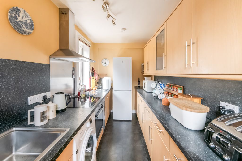 Additional image 8 of 3 bed detached bungalow for salePier Road, Kenmore, Kenmore PH15