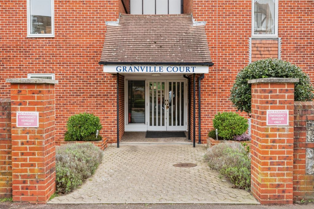 Property photo 1 of 12