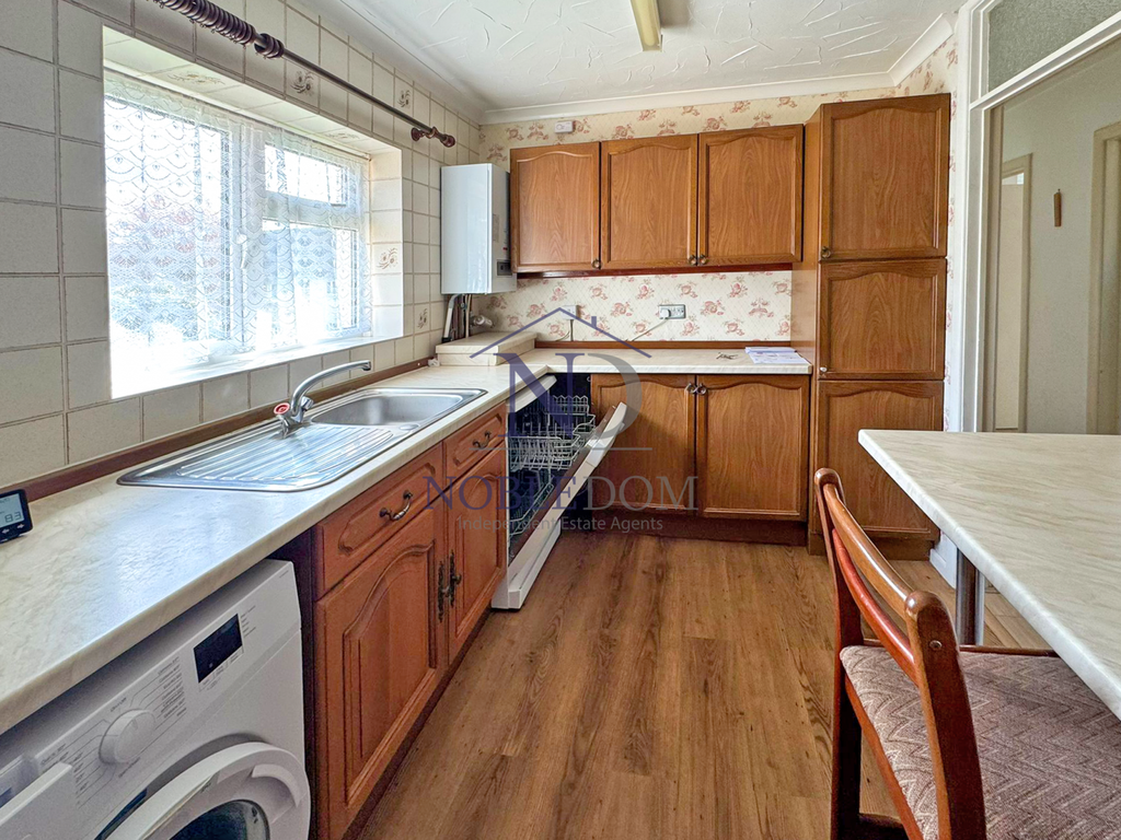 Property photo 1 of 8 2 Bedroom Flat In South Ruislip