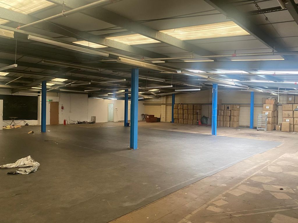 Property photo 3 of 5