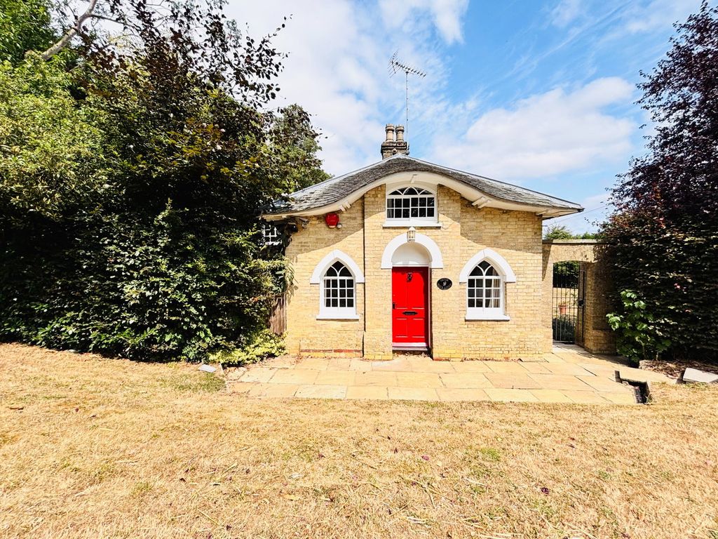Property photo 1 of 52