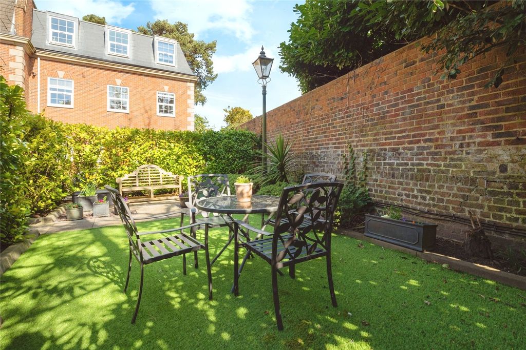 Property photo 3 of 17 Picture No. 26