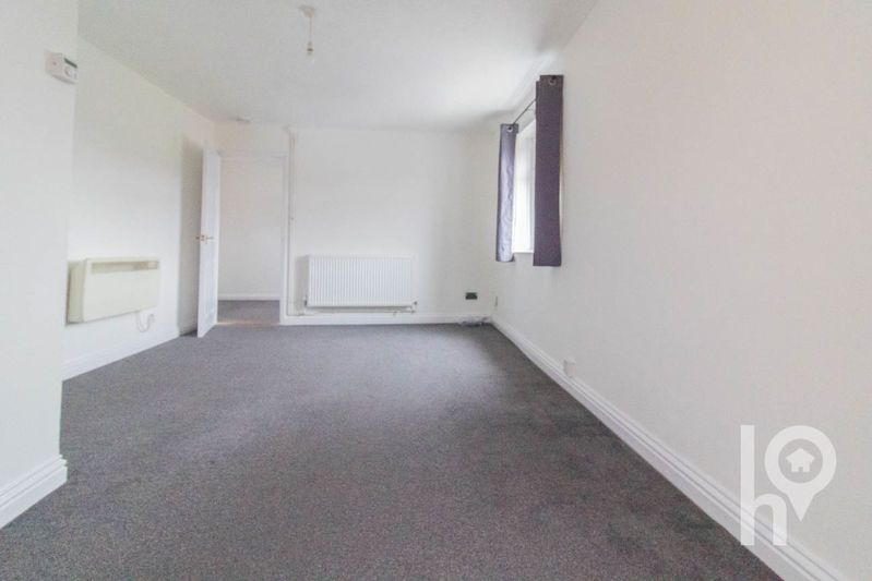 Property photo 3 of 8 Photo 5