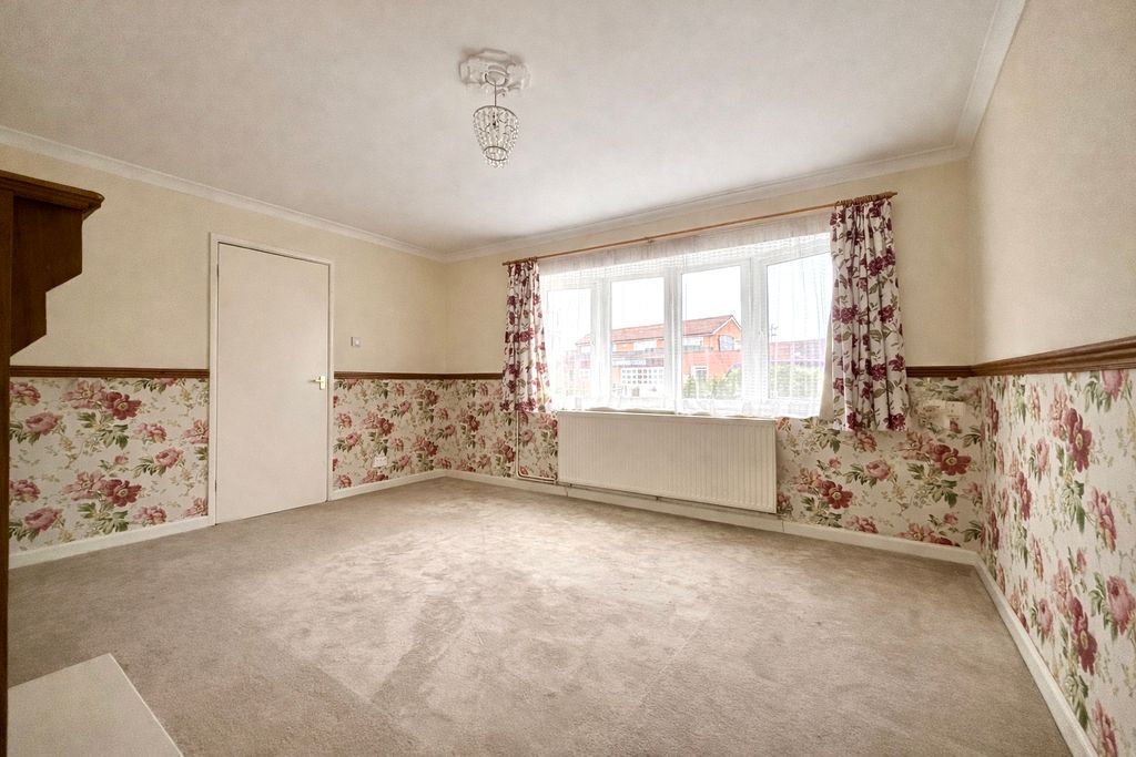 Property photo 3 of 15 Photo 14