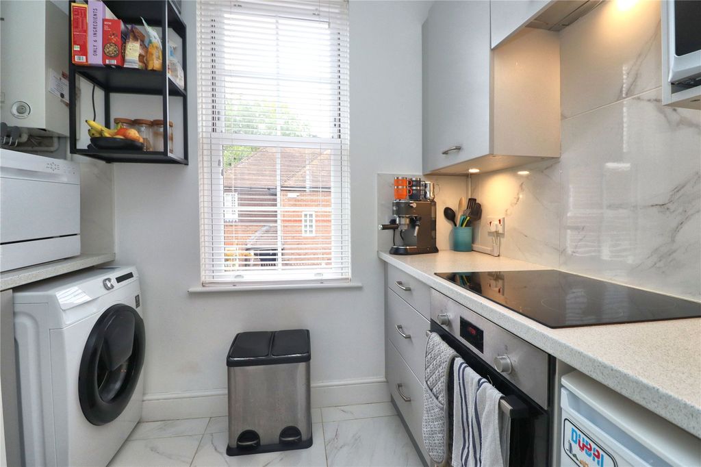 Property photo 2 of 10 Picture No. 05