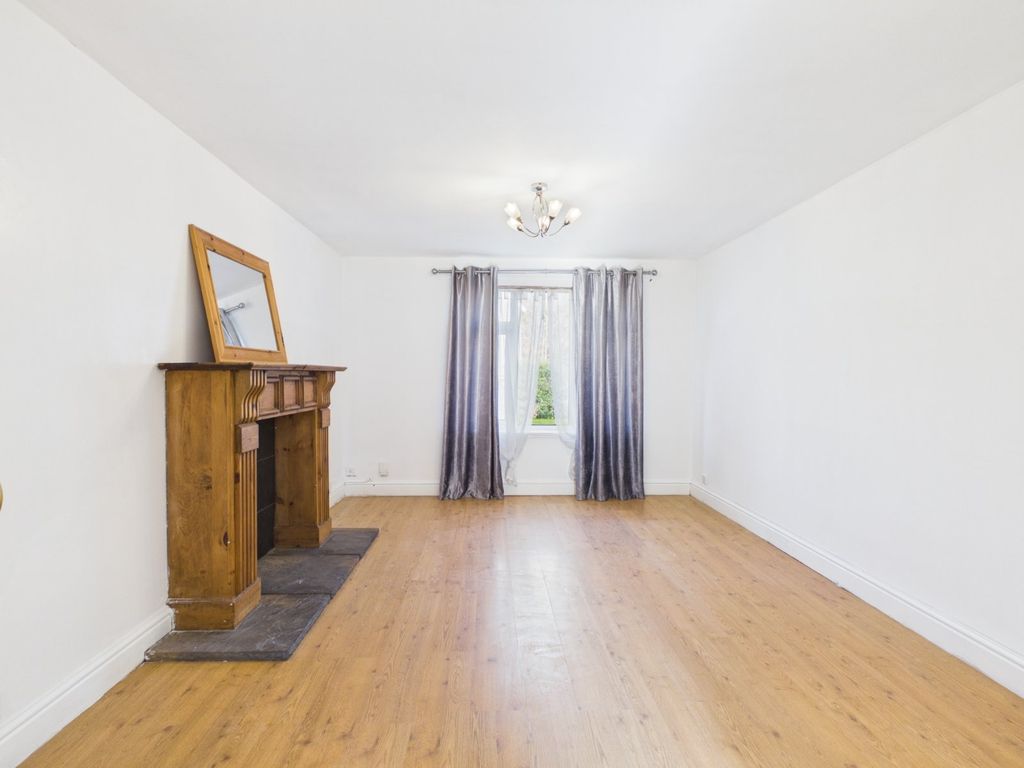 Property photo 2 of 12 Picture No. 97