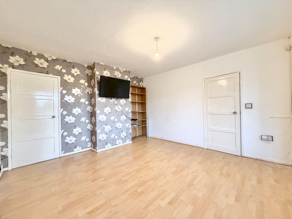 Property photo 2 of 10 Picture No. 06