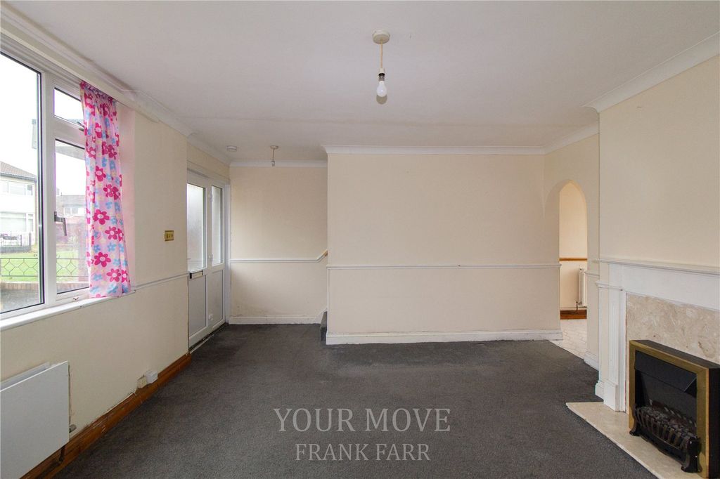 Property photo 2 of 10 Lounge